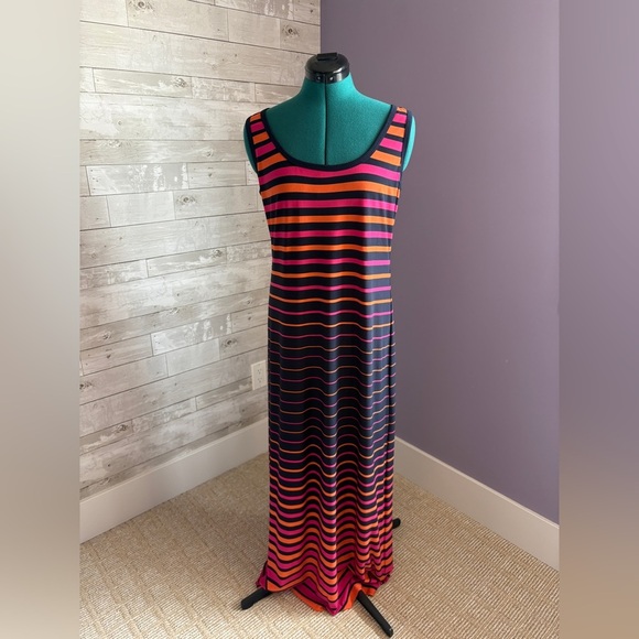 Roz & Ali Pink and Orange Sleeveless Maxi Dress - Picture 1 of 8